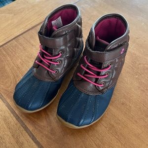 Surprize by Stride Rite | Toddler Girls Miram Duck Boot | Toddler Size 9